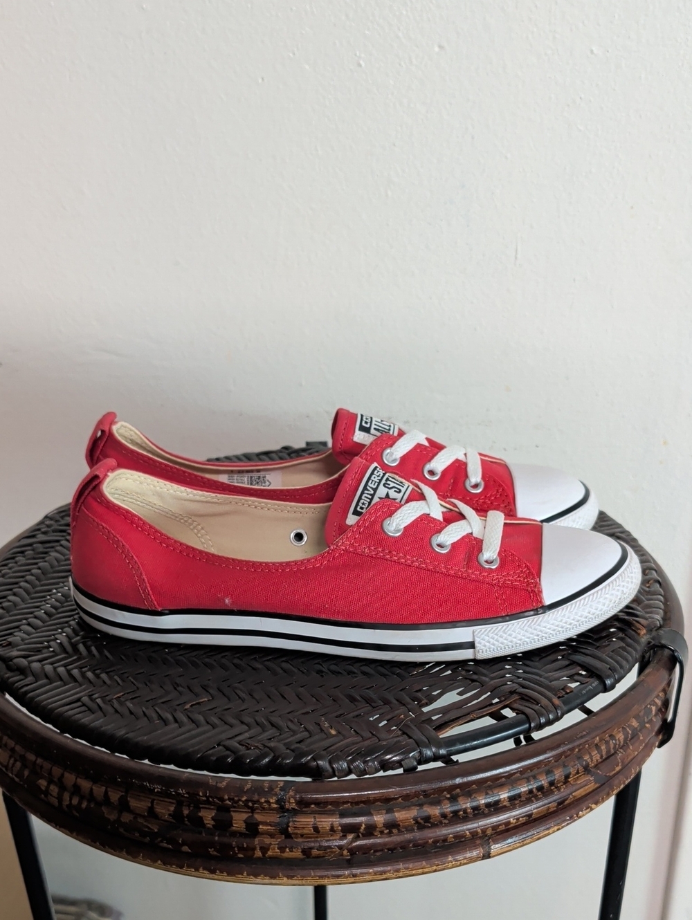 Converse Ballet Lace Up Sneakers Women Size 9